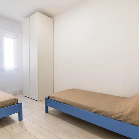 Piazza Mazzini A 2 Passi Dal Mare.