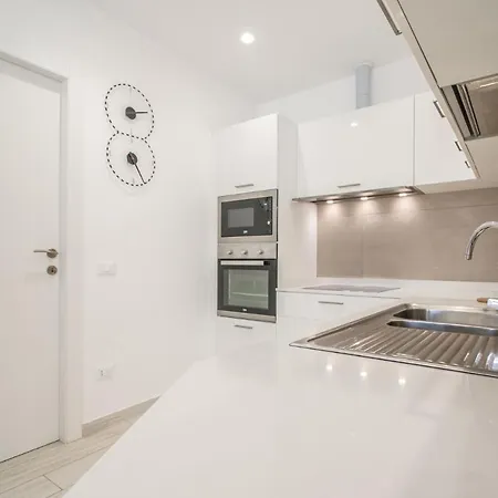 Piazza Mazzini A 2 Passi Dal Mare. Апартаменты